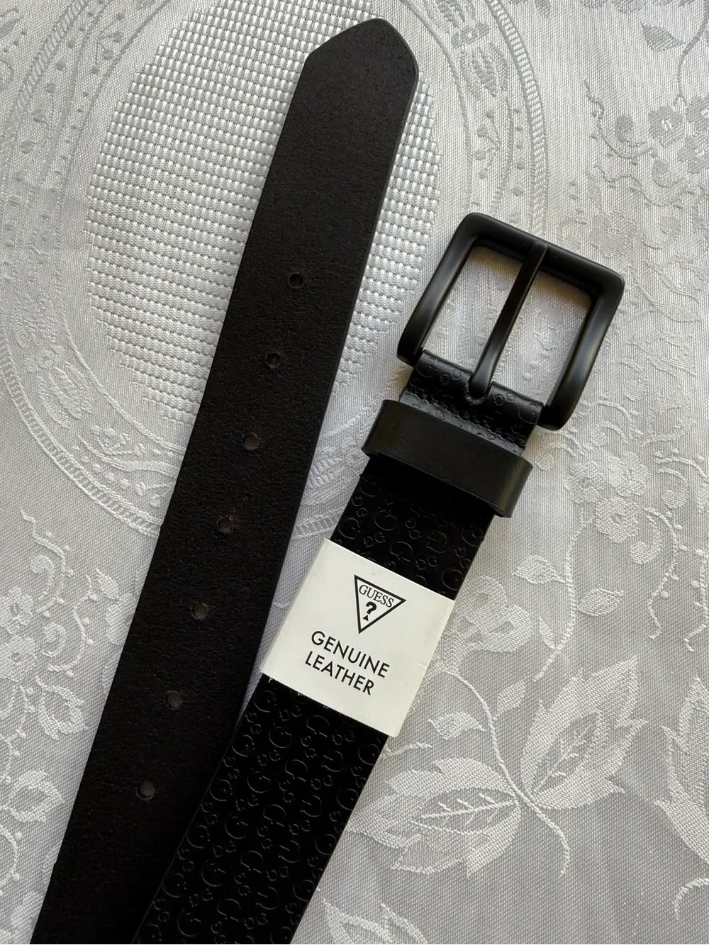 Guess Black Genuine Leather Belt Men's Size L Logo-Pattern Embossed Matte Buckle